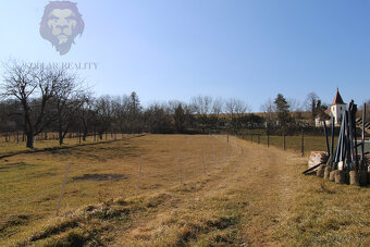 NA PREDAJ - Rodinný dom s veľkým pozemkom - Tepličky - 2