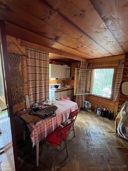 Na predaj zrubová chata so záhradou 1633 m2 v obci Bartošová - 2