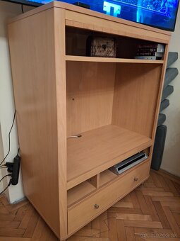 darujem obyvačkovú skriňu - 2