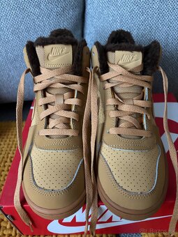 Zimné oteplené botasky Nike 38 - 2
