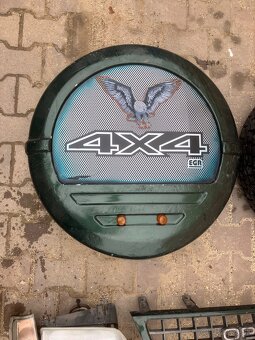 Kryt rezervy rezerva Opel Frontera - 2