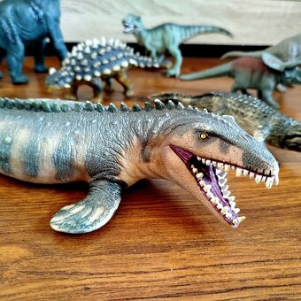 Balík dinosaurov - 2