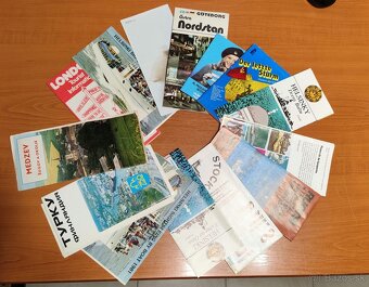 Mapy a turisticky sprievodcovia - 2