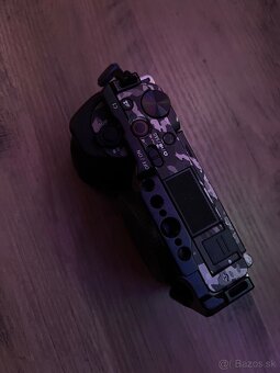 Sony ZV-E10 + Smallrig klietka - 2