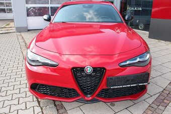 Alfa Romeo Giulia Competizione Q4 2.0 Turbo 206 kW (280 PS) - 2