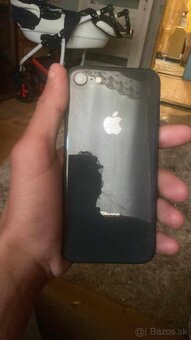 mam na predaj iphone 8 - 2