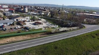 Výrobná hala s pozemkom - 2