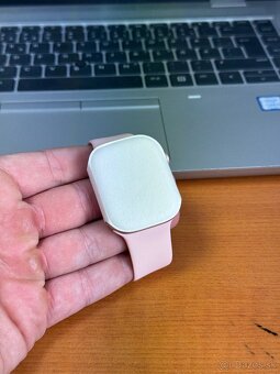 Apple Watch 11 46mm Rose Gold - rok záruka, malý skrabanec - 2