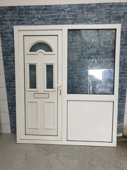 Plastove dvere č. 67.  176x205 P - 2