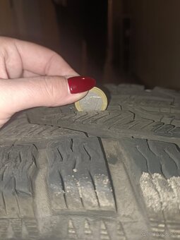 Hyundai tuson 215/65r17 - 2