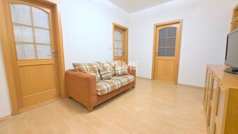 PEKNÝ 3i BYT, 3 X SAMOSTATNÁ IZBA, LOGGIA, Ševčenkova ulica, - 2