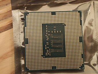 Intel i5 4590 - 2