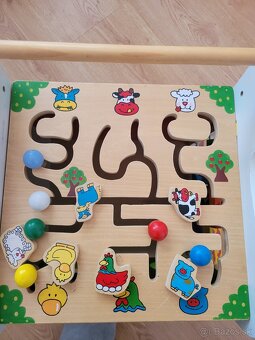 Drevené multifunkčné choditko na kolesách - 2