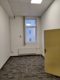 Prenajmeme admin. priestor so 6 kanceláriami v BA Ružinov - 2