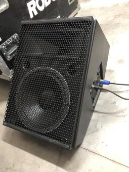 Meyer Sound UM100 P wide stage monitor - 2