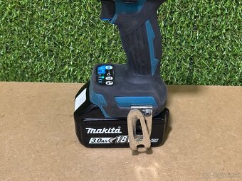 Makita DTW300Z Aku rázový uťahovák (1/2"/ 330Nm) Li-ion LXT - 2
