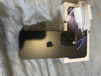 iPhone 16 pro 128gb čierný titán - 2