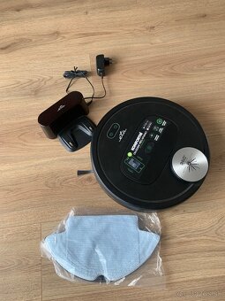 robotický vysávač zn. Eta - 2