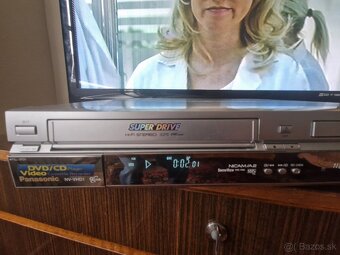 Panasonic HIFI stereo VHS-CD-DVD videorekordér - 2