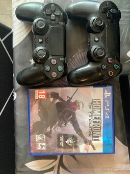 Playstation 4 - 2
