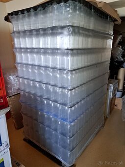 Nové sklenené 0,5 l fľaše s viečkom o veľkosti T.O. 48 - 2