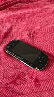 PSP 3000 Piano Black - 2
