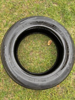 Pneu 195/60 R16 - 2