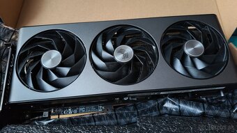 SAPPHIRE NITRO+  RX 7800 XT 16GB - 2