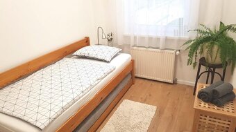 SRA | Zrekonštruovaný 3 izb. rodinný dom, záhrada, altánok, - 2