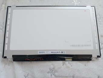 predám 15.6" LED SLIM displej 30pin eDP -- B156HTN03 - 2