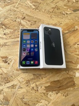 iPhone 13 128GB - pekný stav - 2