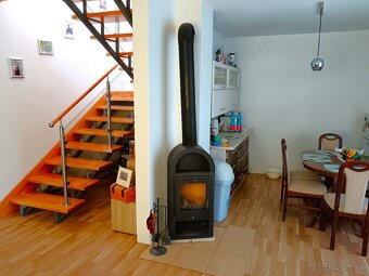 Na predaj rodinný dom s veľkým pozemkom 1968 m2 | Holumnica - 2