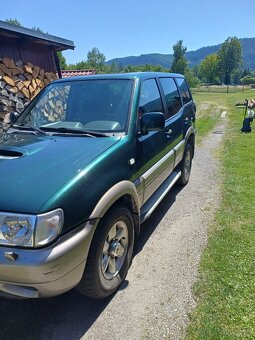 Predám Nissan Terrano II - 2