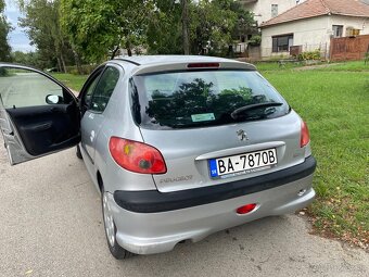 peugeot 206 1.4 benzín - 2