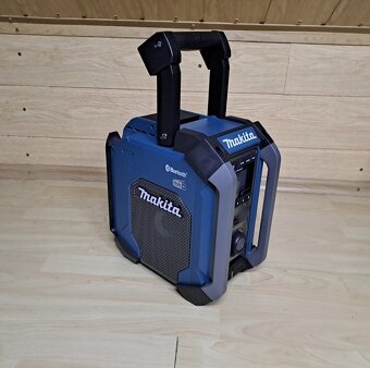 Nové rádio Makita MR007GZ - 2