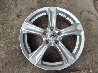 5x114,3 r17 ET45 x 7J elektróny originál HYUNDAI + KIA - 2