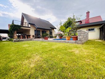 Na predaj príjemný plne zariadený dom s bazénom - 2