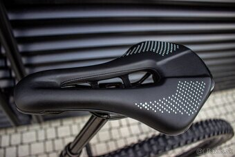 YT CPRA COR "L" GX AKO NOVY - 2