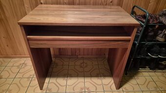 Stôl pod TV - 2