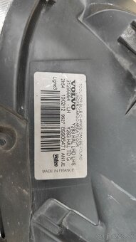 Predám ľavé predné svetlo Volvo S60 V60 - 2