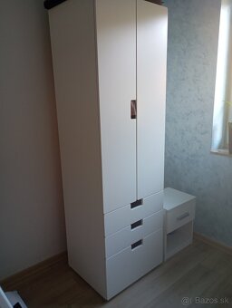 Skriňa ikea a stolik - 2