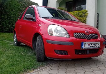 Predám Toyota Yaris,r.v 2004, 3 dverová - 2
