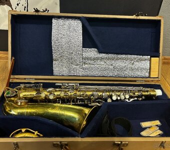 Predám alt saxofón značky Buescher s hubicou Beechler - 2