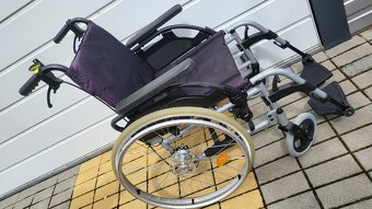 invalidny vozík 46cm pridavne brzdy pre asistenta odľahčeny - 2