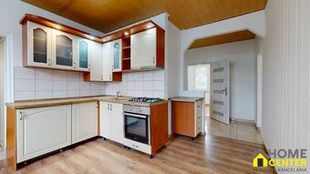 NA PREDAJ ZREKONŠTRUOVANÝ 3 IZBOVÝ BYT S BALKÓNOM, UL. DAMJA - 2