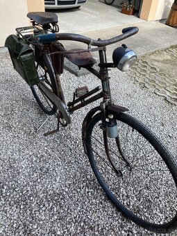 Starozitny bicykel - 2