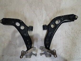 BMW X1 F48 predné ramená - 2