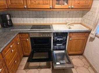 Masívna kuchynská linka z Nemecka so spotrebičmi - 2