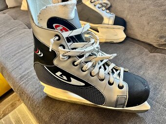 Hokejové korčule, veľkosť 44 - 2