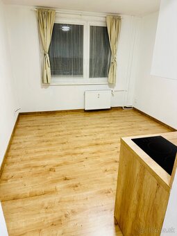 Garsónka v Štúrove - 2